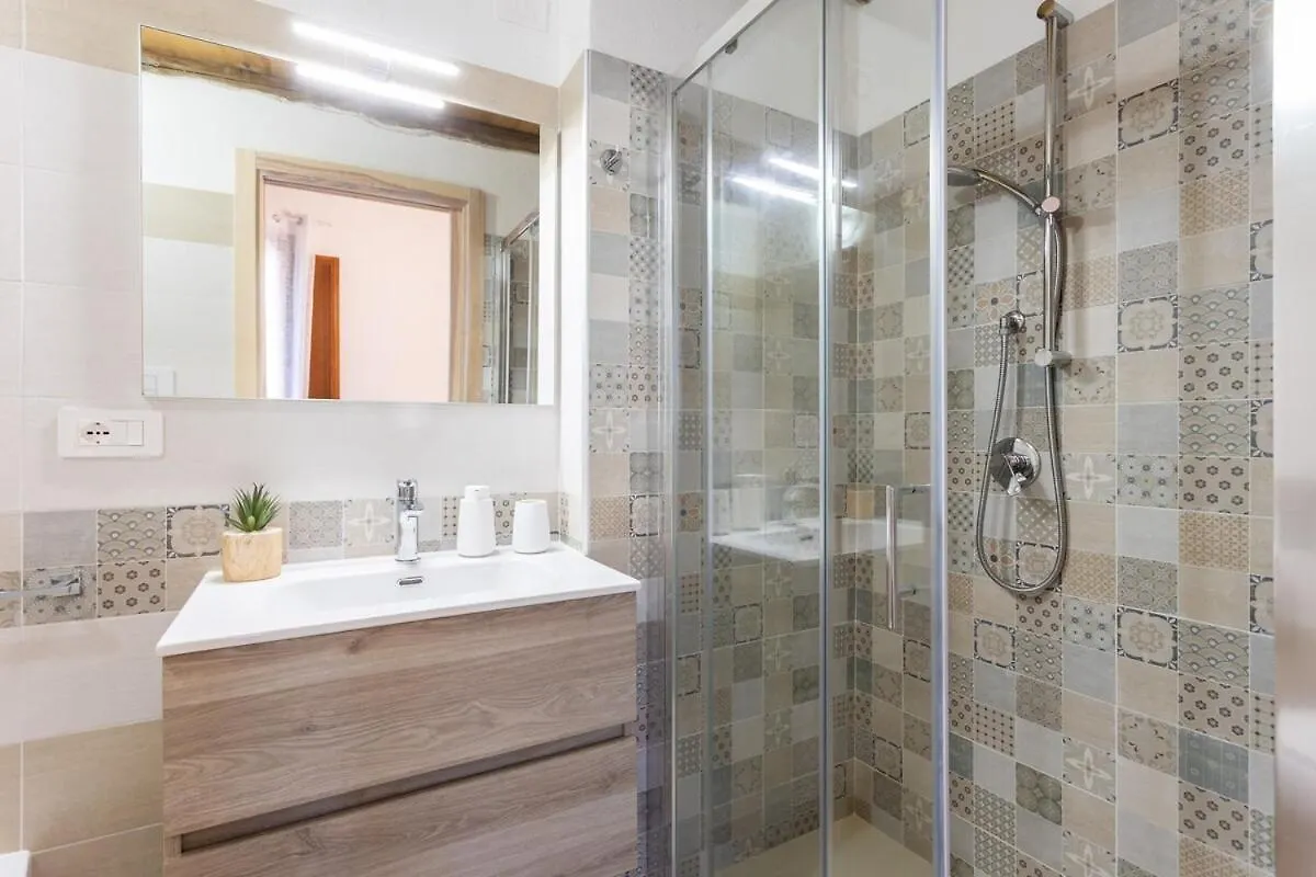 Way To The Sea - Home With Garden & Hot Tub Càbras
