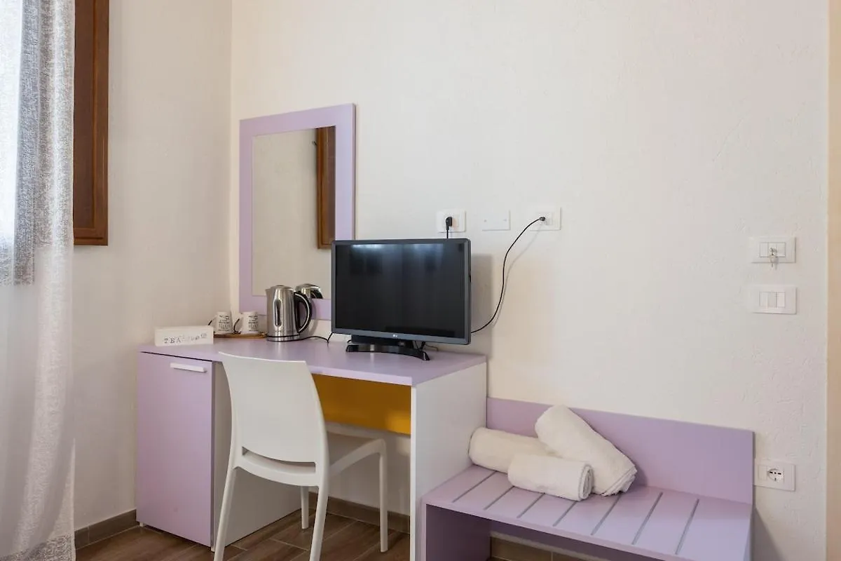 דירה Càbras Way To The Sea - Home With Garden & Hot Tub
