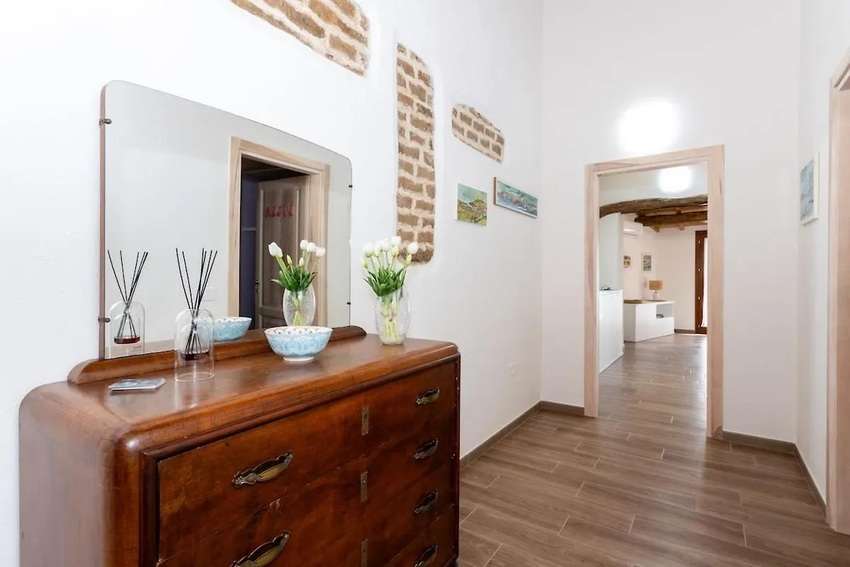 Càbras Way To The Sea - Home With Garden & Hot Tub איטליה