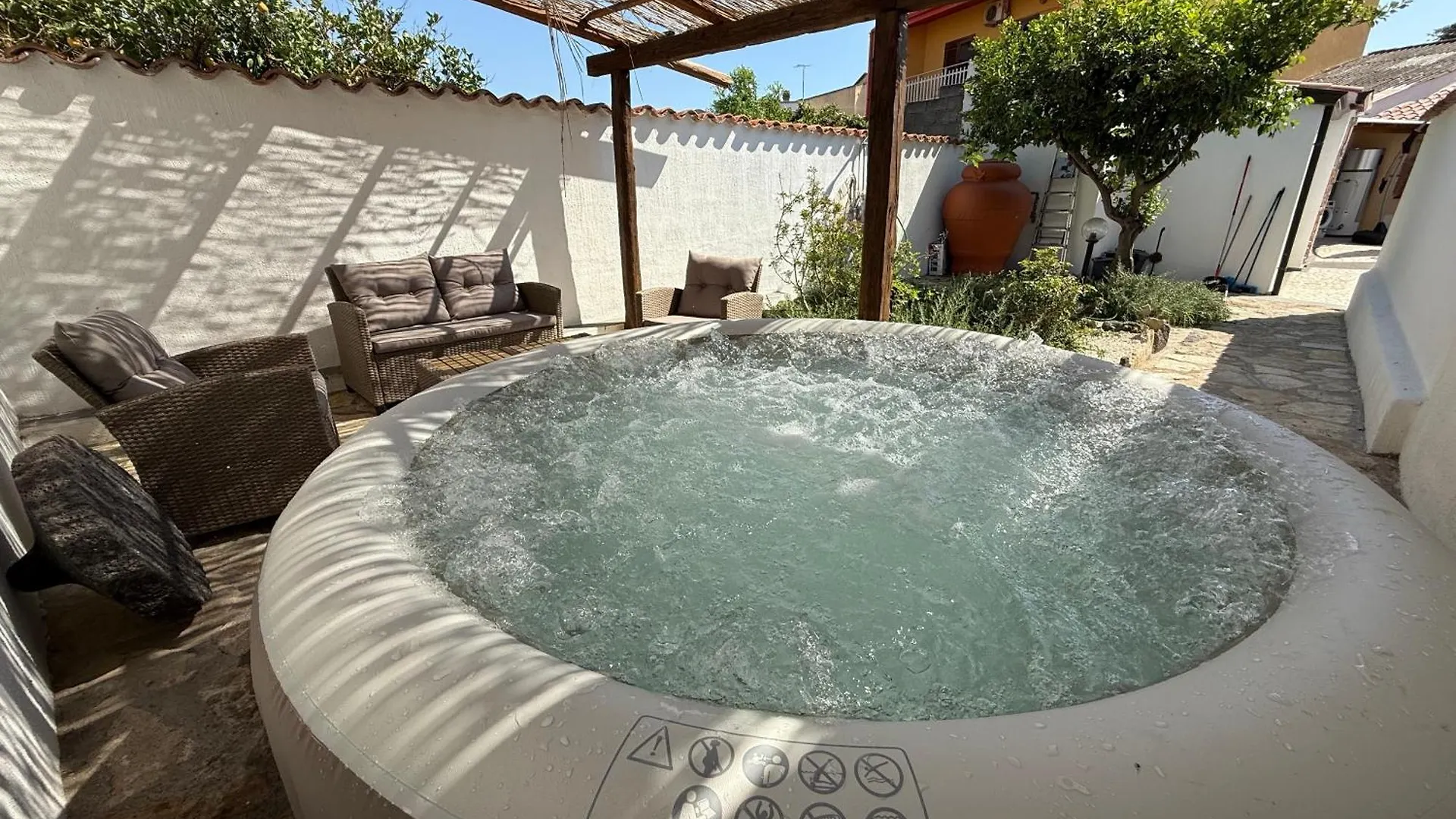 Way To The Sea - Home With Garden & Hot Tub Càbras Olaszország